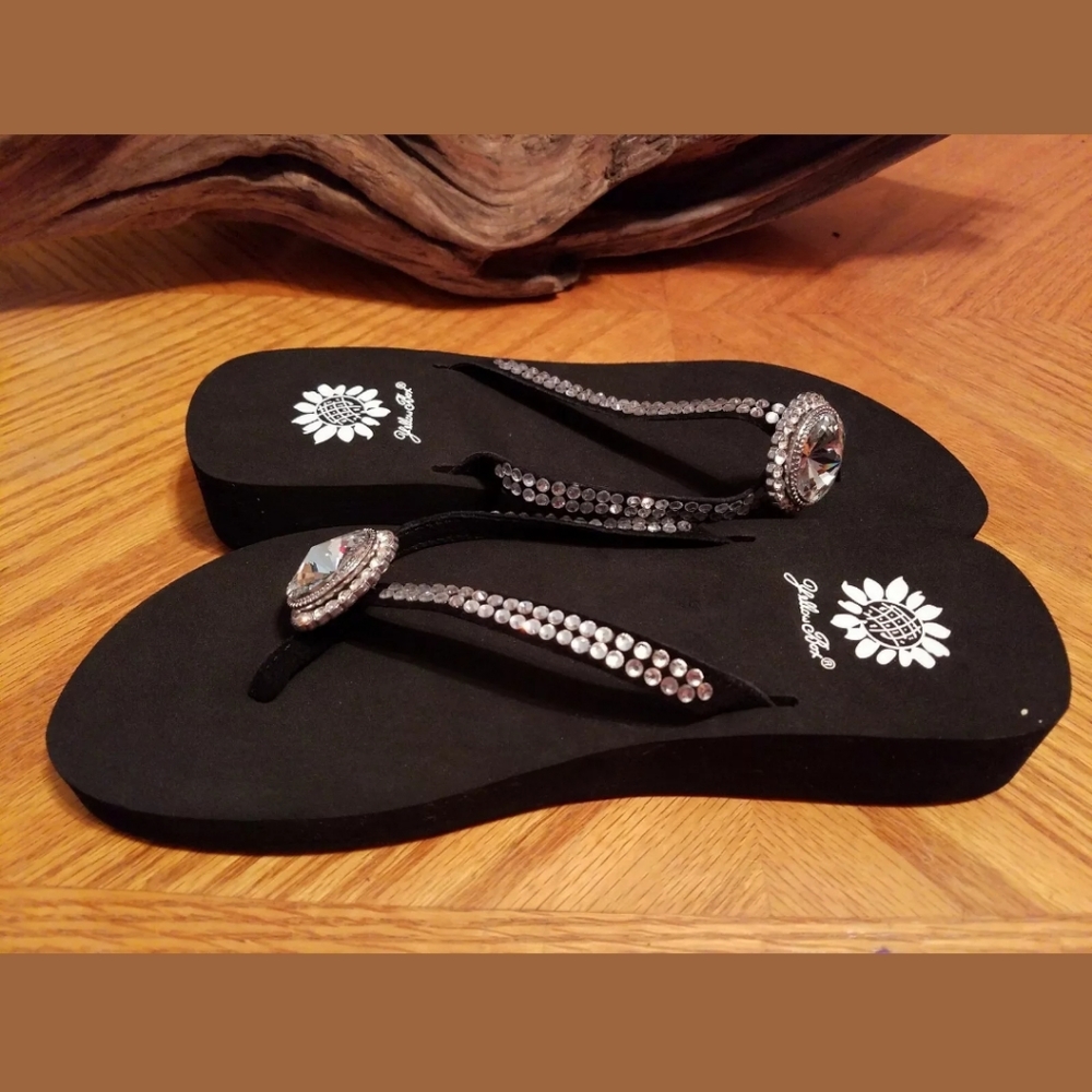 Yellow Box "Fernanda" NWOB Jeweled Leather Toe Tho